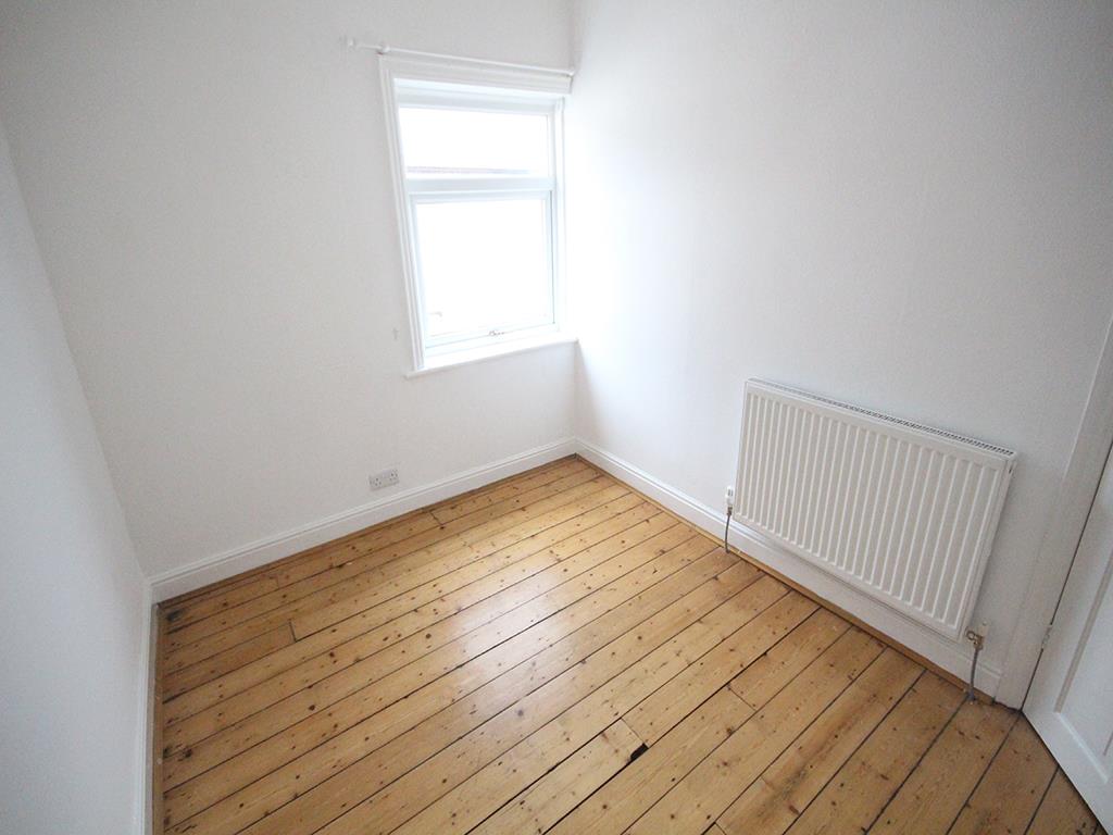 2 bedroom mid terrace house To Let in Barnoldswick - IMG_5375.jpg